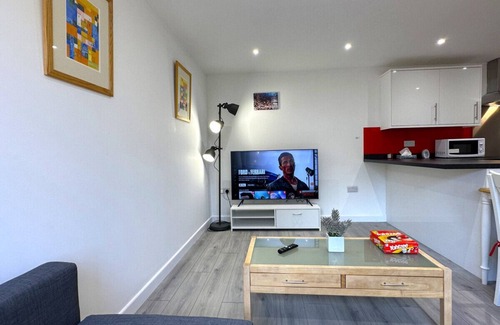 Headington House | Modern 2BR Detached House in Central Headington