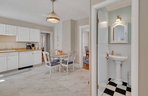 West Hartford House | Guest Rated 10/10: Trout Brook Trail in West Hartford Center