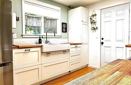 Mount Vernon House | Newly Updated 3 BR Home in Mount Vernon - Guest Rated 10/10