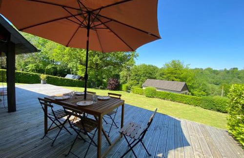 Fort-Moville House | Inviting Normandy House with Child-Friendly Amenities