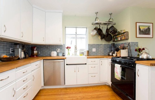 North Berkeley House | Charming North Berkeley 2 Bedroom Oasis