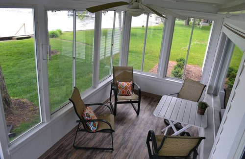 Northport Cottage | Scenic Northport Home on Lake Michigan with Pet-Friendly Perks