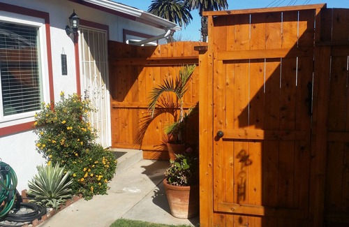 Ocean Beach Apartment | Inviting Ocean Beach Bungalow Near the Shoreline