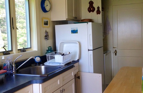 South Thomaston Cottage | Oceanfront 2-Bedroom Cottage with Pool & Spectacular Views