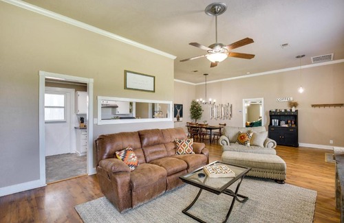 Marietta House | Relaxing Oklahoma Retreat Steps from Beaches and Golf
