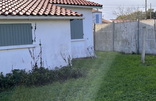 La Bree-les-Bains Villa | Elegant Oléronaise Home Steps from Beach & Market