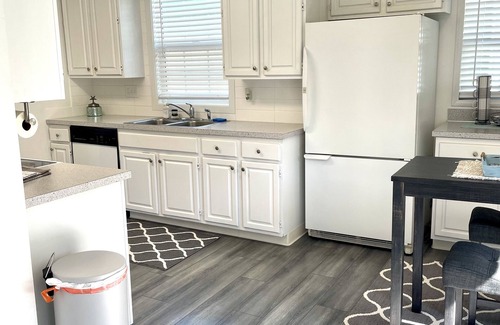Tacoma House | Cozy One Bedroom Home Near Browns Point Lighthouse Park