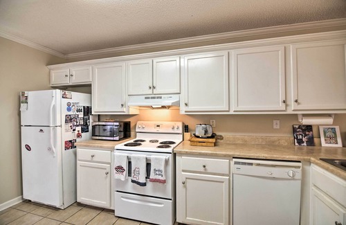 Oxford Cottage | Inviting Oxford Home with Kitchen, Steps from Ole Miss