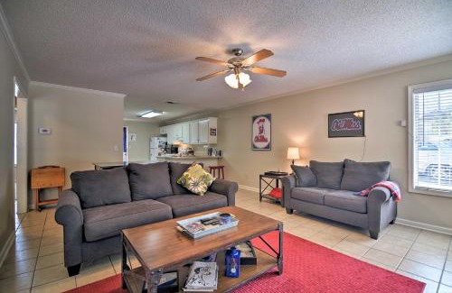 Oxford House | Cozy Oxford Home near Ole Miss with Family-Friendly Amenities