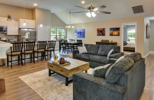 Pendleton House | Discover Pendleton Retreat: Steps from Clemson University