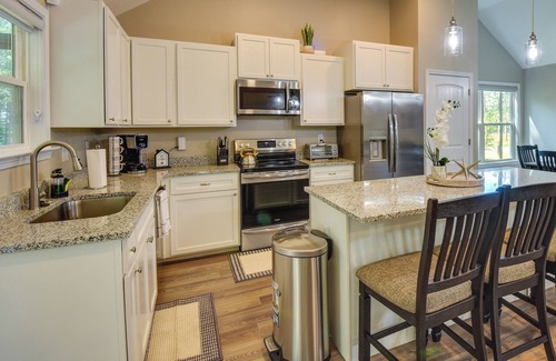 Pendleton House | Discover Pendleton Retreat: Steps from Clemson University