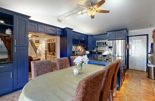 Flower Mound House | Charming pet-friendly home on cul-de-sac with W/D, WiFi, and outdoor pizza oven