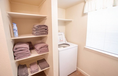 Sparks Apartment | Pet-Friendly Downtown Sparks Apartment - Rated 9.8/10