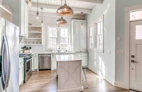 Eufaula House | Gem Pink House Steps to Boardwalk with Pool & Spa
