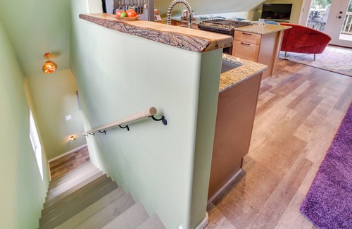 Port Angeles Apartment | Scenic Port Angeles Studio with Ocean View & Pet-Friendly Perks