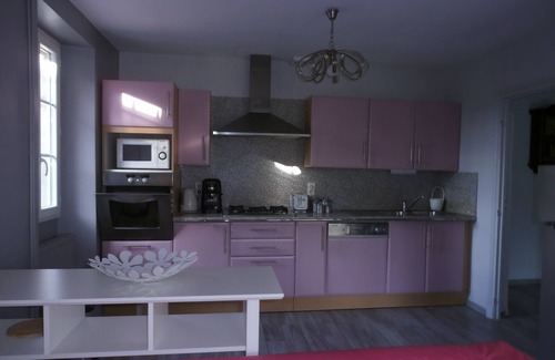 Figeac Villa | Delightful Presbytery Retreat in Figeac with Pool & Kitchen