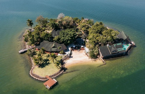 Japuiba Villa | Private Island Retreat with Pool in Angra dos Reis