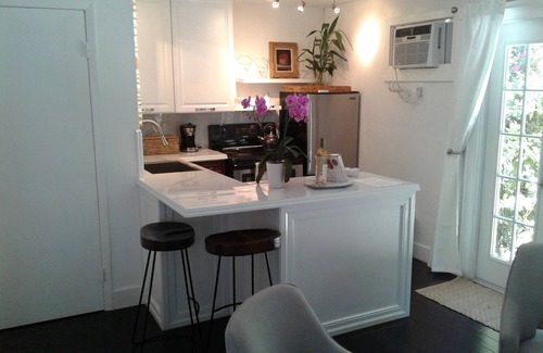 Central Sarasota House | Serene Cottage with Private Garden in Sarasota's Heart