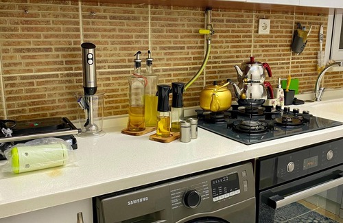 Topkapi Apartment | Charming Private Room in Central Fatih, Istanbul [JUST FOR MEN]