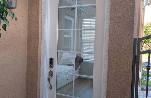 Oak Creek House | Charming private room with own entrance, AC, WiFi, Chromecast in Irvine