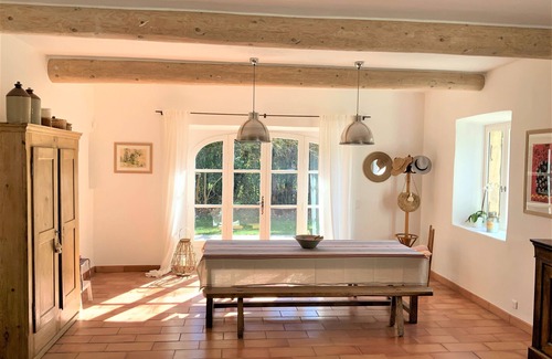 Monteux House | Idyllic Provence Retreat with Pool and Scenic Views