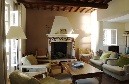 Sarrians Other | Inviting Provençal Farmhouse with Breakfast & Child-Friendly Amenities