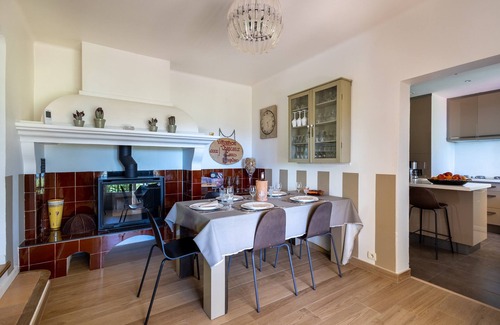 Le Beausset House | Inviting Provencal Farmhouse with Ocean View & Pool Oasis