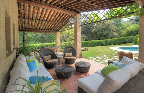 Biot House | Elegant Provencal Villa in Biot with Ocean View & Spa