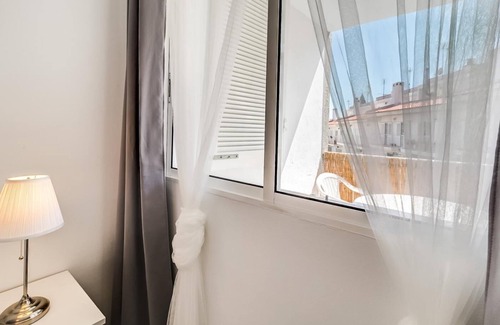 Sant Pol De Mar Apartment | Bright Ocean View Apartment: Pet-Friendly & Spa Amenities