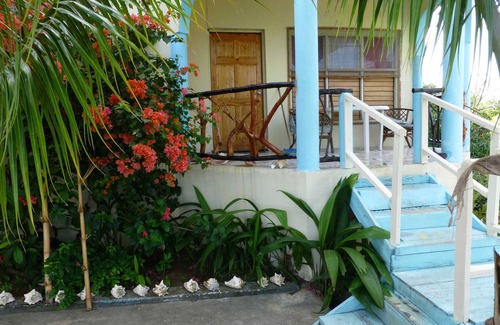 Orange Bay House | Serene Mountain Villa: Experience Jamaica Like a Local