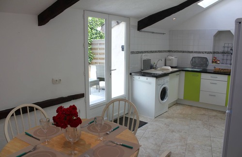 Chateauneuf-du-Faou Cottage | Rural Cottage with Ocean View near Nantes-Brest Canal