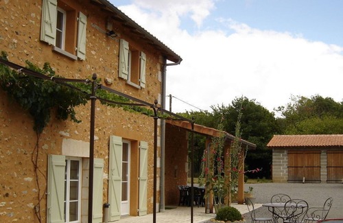 Vitrac-Saint-Vincent Cottage | Cozy Gite Vitrac-Saint-Vincent: Ideal for Families & Pets
