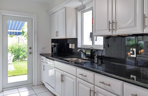 Palm Beach - West Palm Beach House | Beautifully Redone House Steps from the Beach with Pool