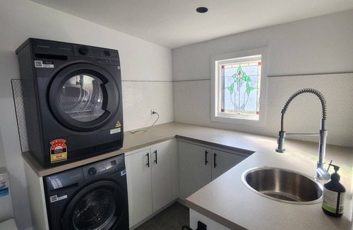 South Launceston House | Charming Renovated Character Home in the Heart of Launceston - Metwood on Leslie