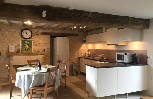 Beaune-la-Rolande Cottage | Cozy Gite Beaune-la-Rolande with Spa and Family Amenities