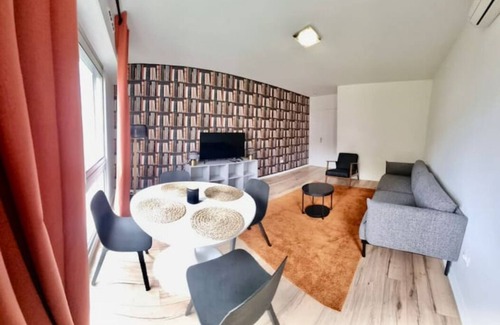 Le Port sous la Lune Apartment | Renovated T2 in Nogent-sur-Marne with Kitchen Amenities