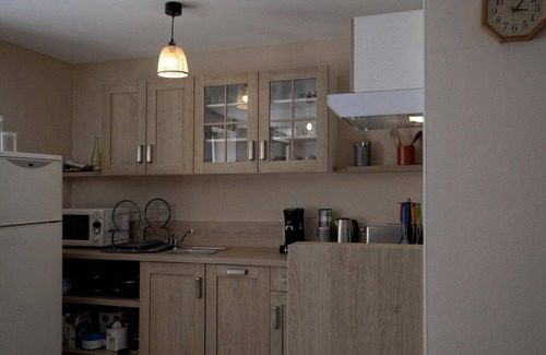 Montagney Cottage | Charming renovated cottage with terrace in park