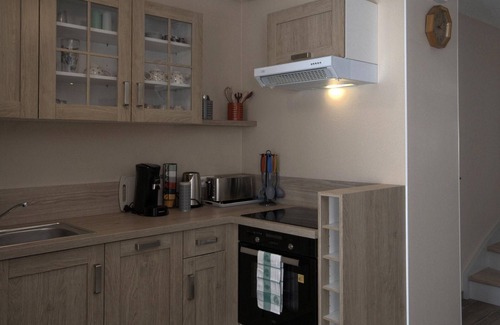 Montagney Cottage | Charming renovated cottage with terrace in park