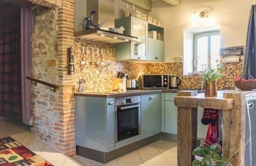 Rouans Cottage | Gite Rouans: Family-Friendly Retreat with Spa & Breakfast