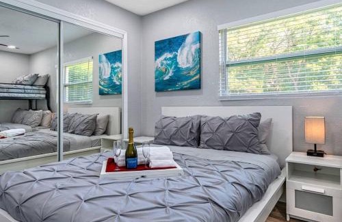 Brandon House | Renovated Home Near Tampa with Family & Pet-Friendly Amenities