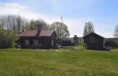 Ludvika House | Rustic Renovated Seventeenth Century Cottage for Families