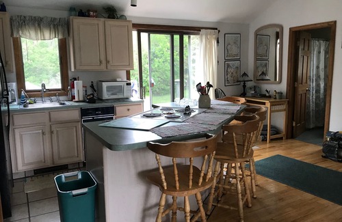 North Truro House | Beachside Retreat: Walk to Cold Storage Beach, Guest Rated 10/10