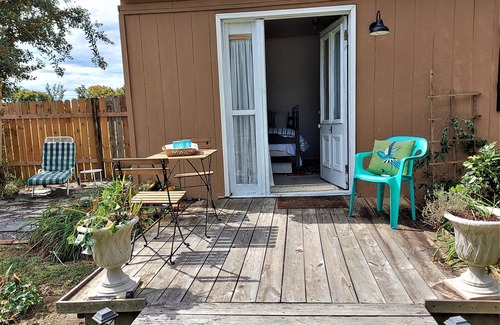 Como House | Delightful Victorian Farmhouse with Pet-Friendly Amenities