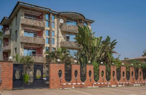 Lubumbashi Cabin | Charming Retreat and Free Breakfast
