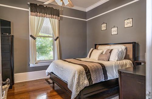 Carthage House | Relaxing Retreat in Downtown Carthage - Pet Friendly Haven