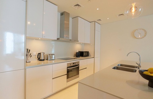 Al Wasl Apartment | Inviting CityWalk Retreat with Pool and Balcony Amenities