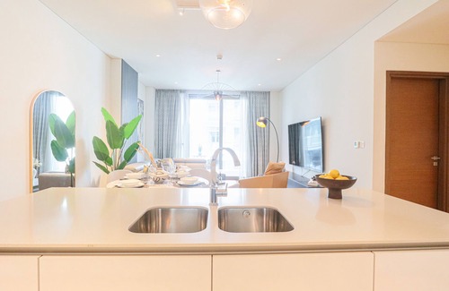 Al Wasl Apartment | Inviting CityWalk Retreat with Pool and Balcony Amenities