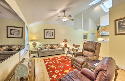 Frankfort Apartment | Relaxing Retreat Steps From Downtown Frankfort & Beaches