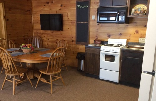 Stone Lake Apartment | Idyllic Retreat in Downtown Stone Lake with Pool & Breakfast