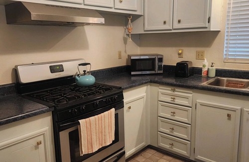 Prescott House | Retro Home Near Downtown with Pet-Friendly Amenities